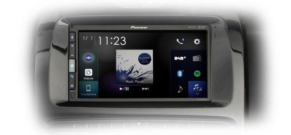 Pioneer SPH-EVO62DAB + Renault Clio installation kit